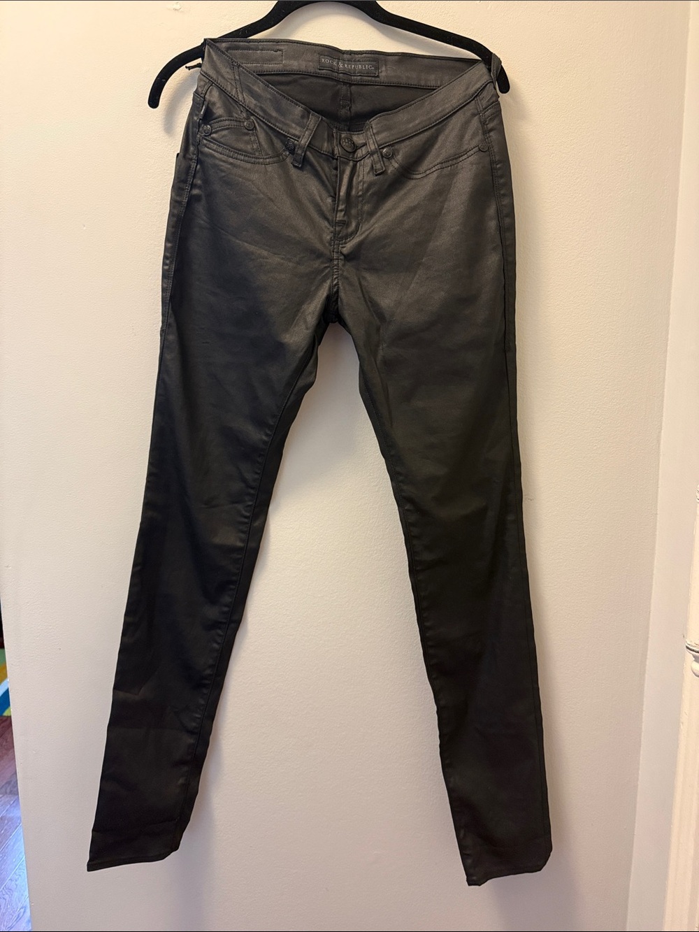 Rock & Republic Black Coated Kashmiere Skinny Jeans